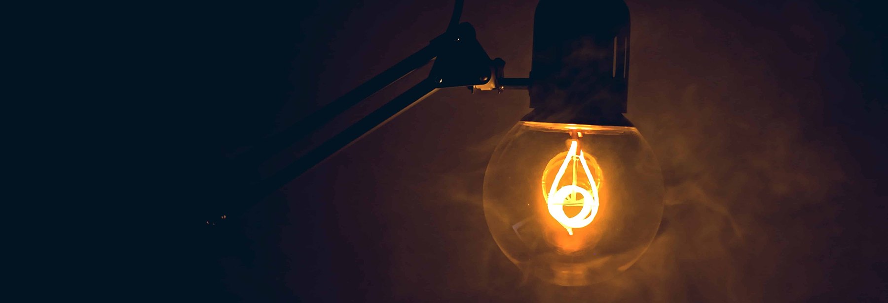 Componente de iluminación y energía eléctrica